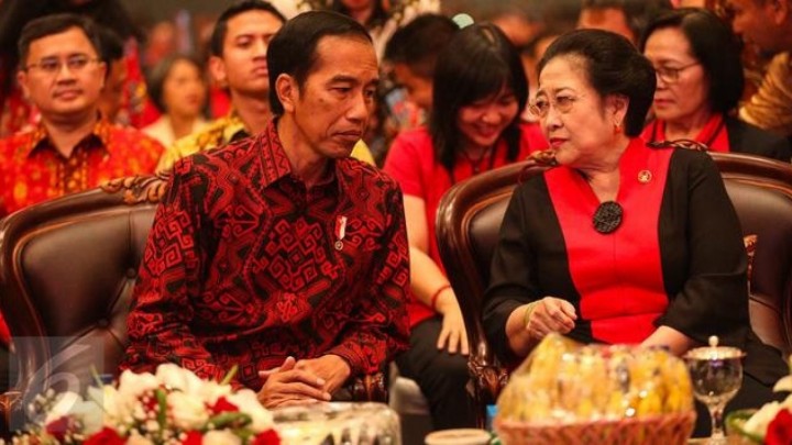 Presiden RI Joko Widodo (Jokowi) dengan Ketua Umum PDIP Megawati Soekarnoputri. Sumber: Internet