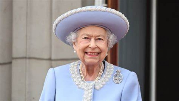 Ratu Elizabeth/ internet