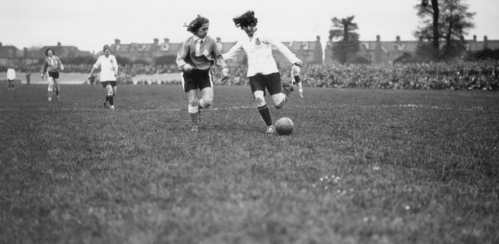 Sepak bola wanita pernah berjaya dimasanya/history.co.uk