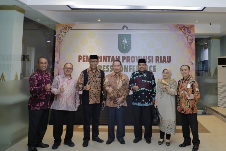 Bupati Alfedri dalam acara pertemuan gubernur se Sumatera