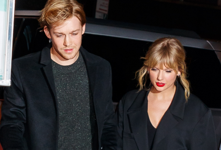 Joe Alwyn (kiri) dan Taylor Swift (kanan) /net