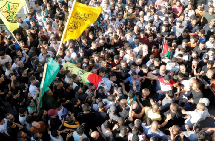 Pemakaman remaja Palestina yang meninggal setelah ditembak Israel /Reuters