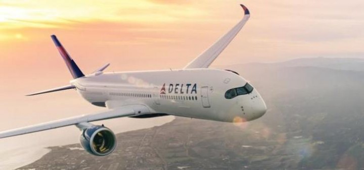 Foto : Delta Airline Mengirim Pesawat Kosong Untuk Mengambil 1.000 Tas yang Hilang di Heathrow London