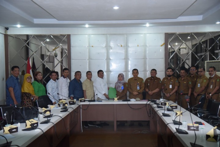 Komisi IV DPRD Bengkalis saat berkunjung ke Disdik Riau