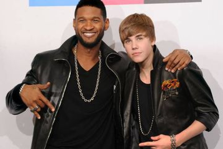 Justin Bieber bersama Usher
