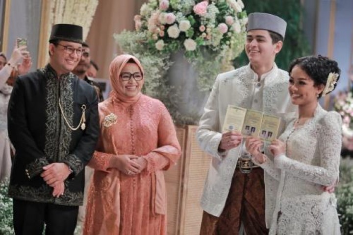 Potret Kebersamaan dalam Acara Pernikahan Putri Sulung Anies Baswedan Mutiara Annisa dan Ali Saleh Alhuraiby/twitter