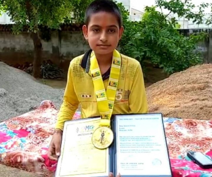 Luar Biasa! Seorang Bocah Berusia 12 Tahun Dari Haryana, Berhasil Membuat 3 Aplikasi dan Pecahkan Rekor Dunia Guinness