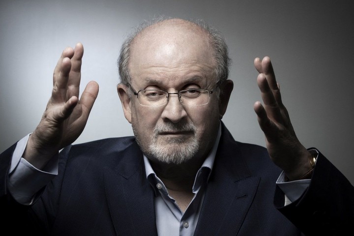 Salman Rushdie Diserang: Joe Biden Mengeluarkan Pernyataan yang Mengejutkan