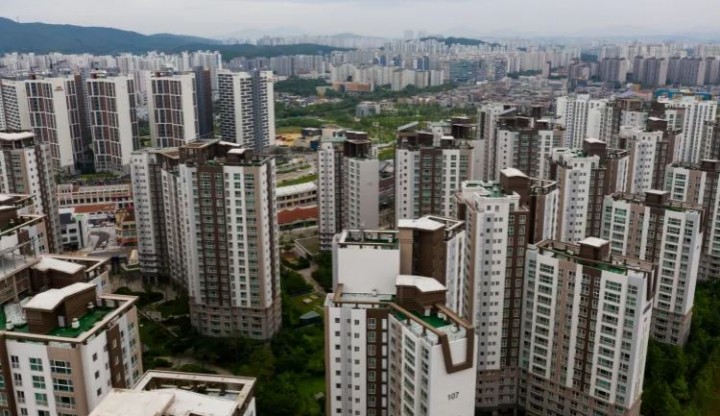 Pemerintah baru Korea Selatan telah mengumumkan rencana untuk memasok 2,7 juta rumah baru di seluruh negeri selama lima tahun ke depan [File: SeongJoon Cho/Bloomberg]