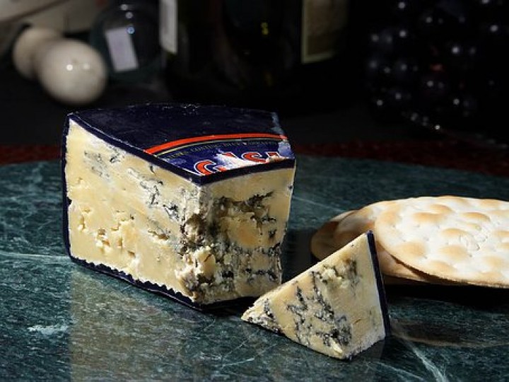 Blue Cheese Keju Bercak Biru/iStock