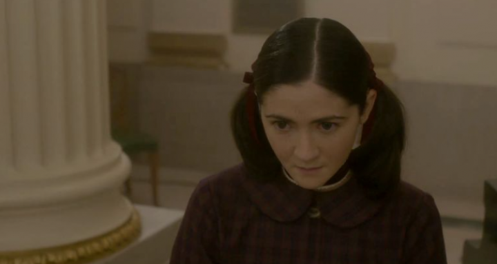 Karakter Esther yang dibintangi Isabelle Fuhrman kembali dalam film Orphan: First Kill dapat ditonton secara streaming /Signature Entertainment