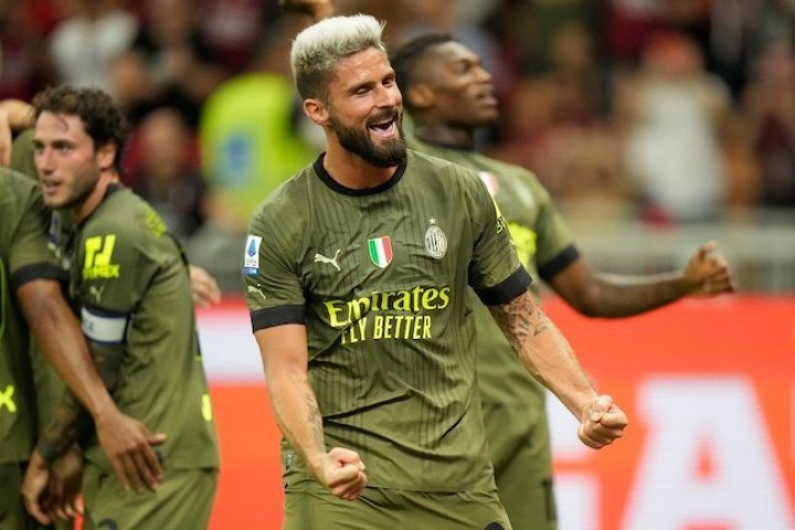 Potret Olivier Giraund Lakukan Celebration Usai Kemenangan AC Milan dan Bologna (twitter)