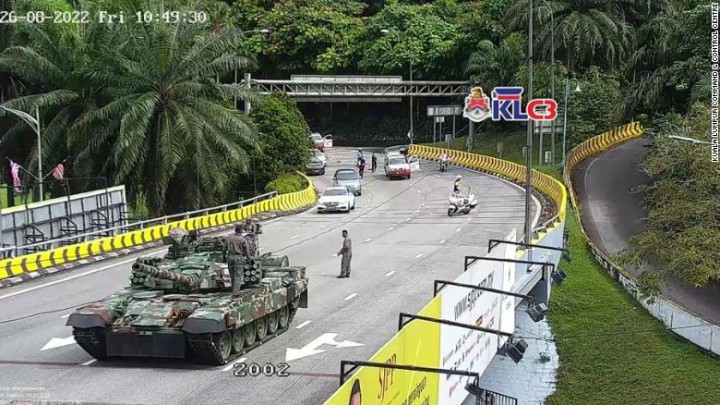 Tank militer Malaysia mogok. Sumber: Liputan6.com