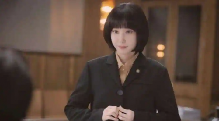 Karakter Woo Young Woo di drama 'Extraordinary Attorney Woo' picu perdebatan autisme di Korea Selatan /tangkapan layar