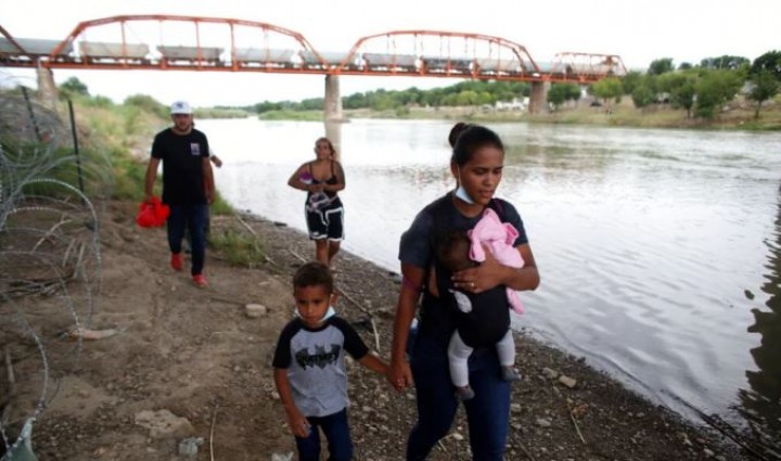 Delapan Orang Tewas dan 37 Lainnya Berhasil Diselamatkan Saat Mencoba Menyeberangi Sungai Rio Grande 