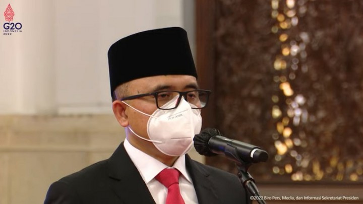 Presiden Joko Widodo (Jokowi) resmi melantik Abdullah Azwar Anas sebagai Menteri Pendayagunaan Aparatur Negara dan Reformasi Birokrasi (Menpan-RB). Sumber: Okezone.com