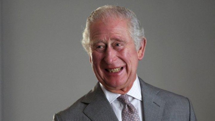 Raja Charles III yang menggnatikan Ibundanya Ratu Elizabeth II (Twitter)