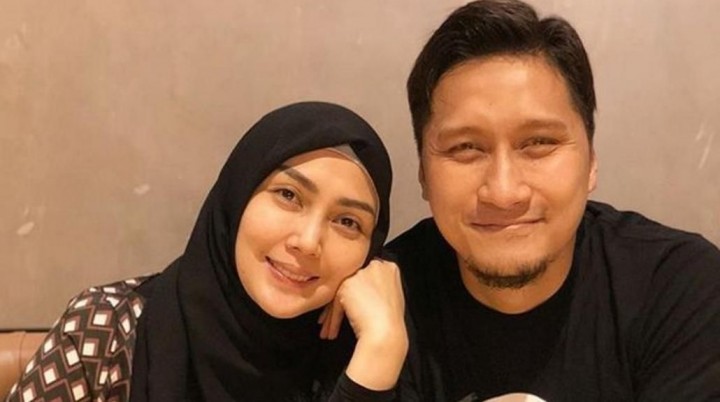  Terkait Kabar Poligami, Arie Untung Minta Maaf Kepada Istri dan Keluarga
