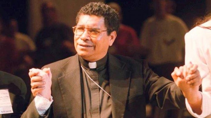 Potret Uskup Carlos Ximenes Belo, pemenang Hadiah Nobel Perdamaian yang terjarik skandal seks (Foto: Aljazeera)
