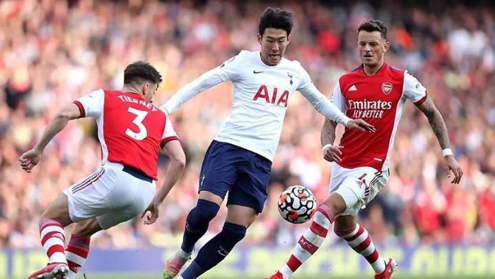 Potret Saat Arsenal adu duel dengan Tottenham (Foto: Marca)