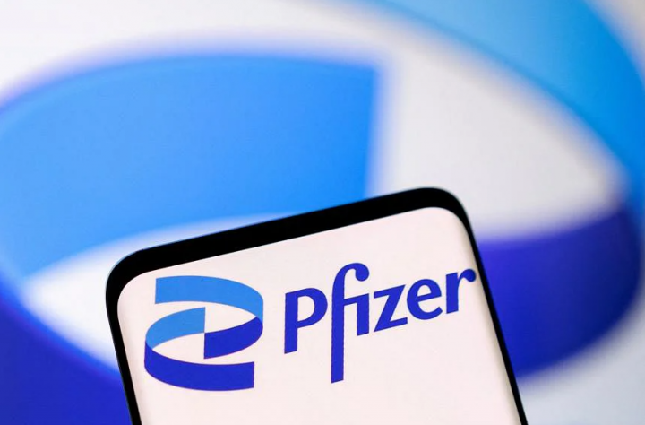Pfizer beli aplikasi smartphone yang bisa deteksi Covid 19 dari suara batuk /Reuters