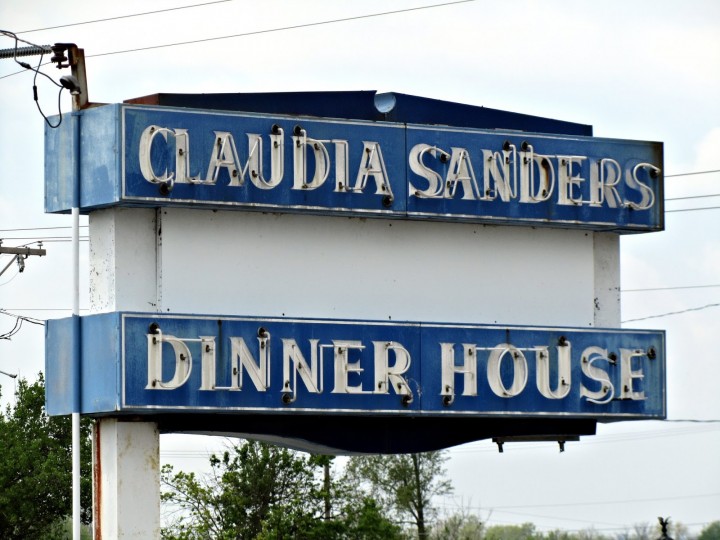 Claudia Sanders Dinner House. Sumber: HW Fly