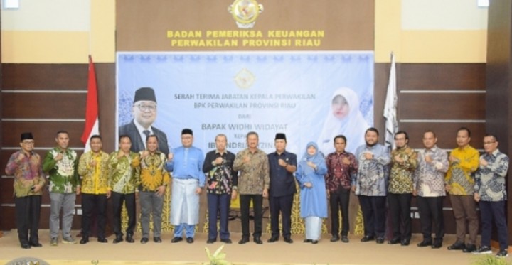 Pelantikan ketua BPK Riau