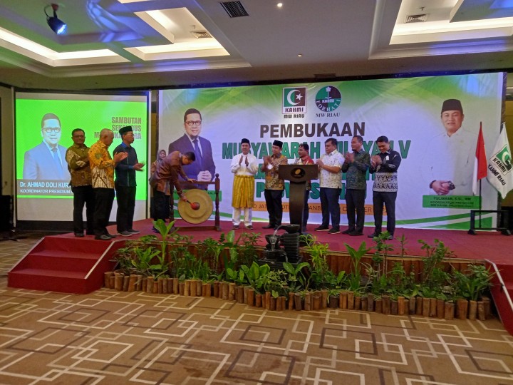 Ahmad Doli Buka Muswil ke V KAHMI dan Forhati Provinsi Riau