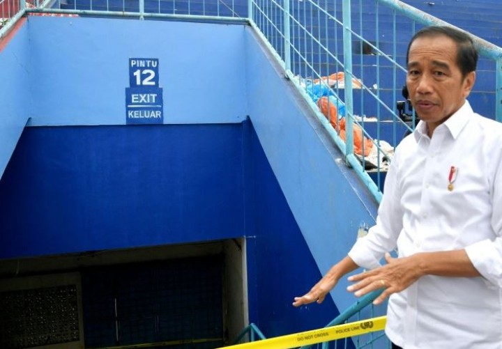Presiden Indonesia Mengatakan Tidak Ada Sanksi FIFA Setelah Bencana Tragedi Kanjuruhan