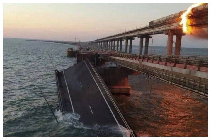 Badan Intelijen Ukraina Mengatur Ledakan Jembatan Krimea