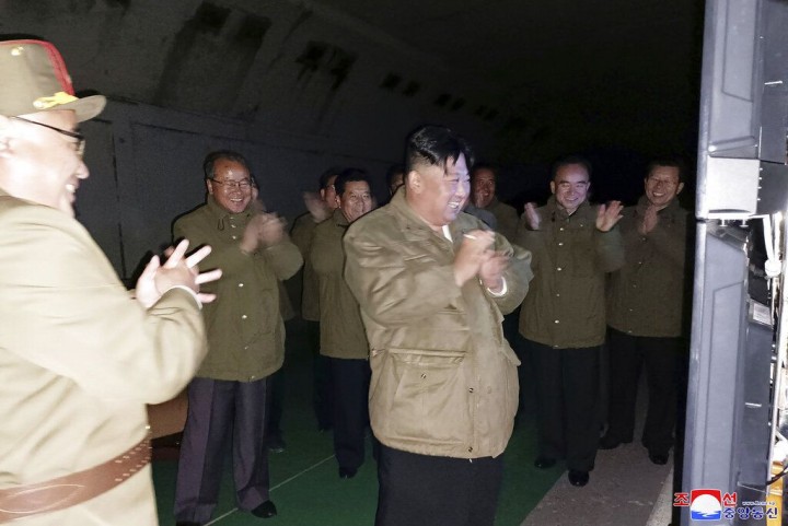 Korea Utara Sebut Kim Jong Un Mengawasi Uji Coba Rudal Pesiar