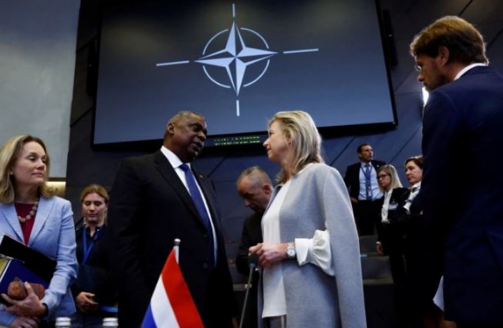 Ketika NATO Mengadakan Lebih Banyak Pembicaraan Nuklir, Rusia Memperingatkan Akan Perang Dunia III