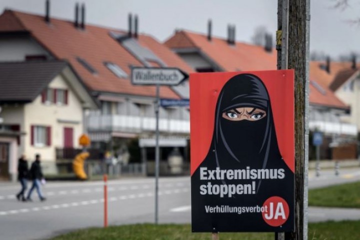 Swiss Mengusulkan Denda Hingga USD 1.000 Karena Larangan Burqa