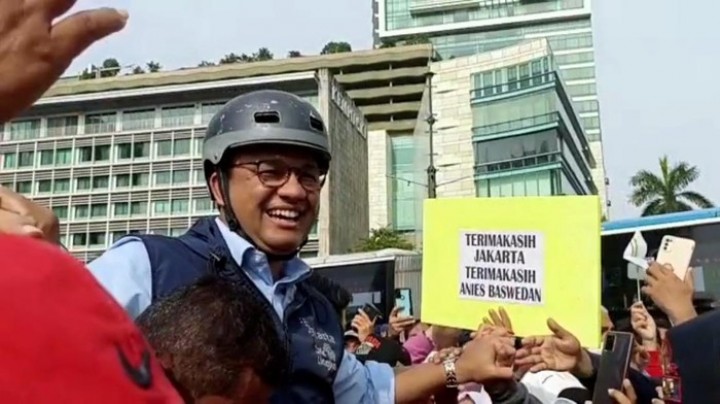 Potret Anies Baswedan saat Dijamu Masyarakat Jakarta usai Masa Jabatannya di Akhiri pada Tanggal 16 Oktober lalu. (Foto: Detik.com)