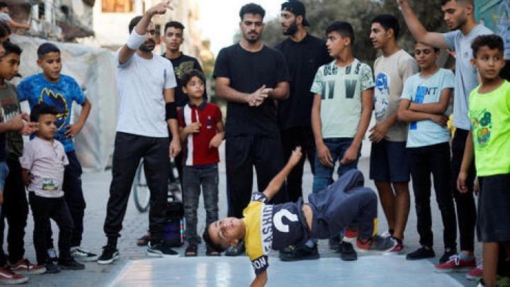 Potret Anak-anak dan Remaja Gaza Melakukan Breakdance. (Foto: Ynetnews)