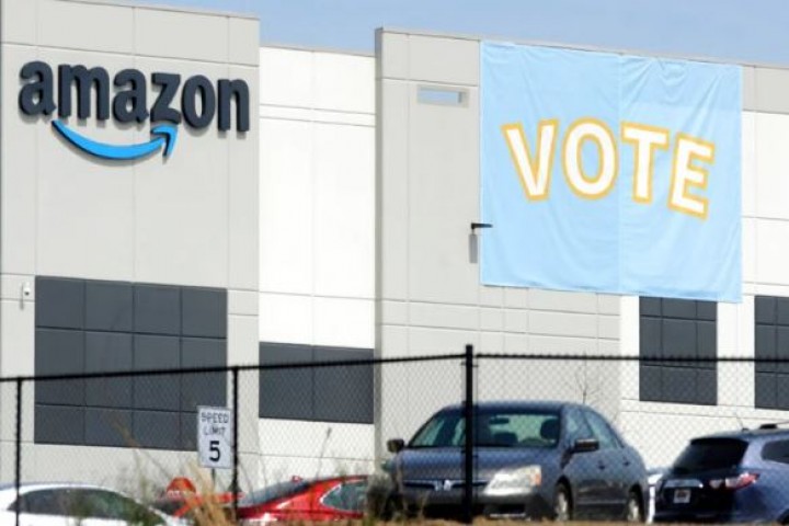 Pekerja Amazon Menolak Tawaran Serikat Pekerja di Bagian Utara New York