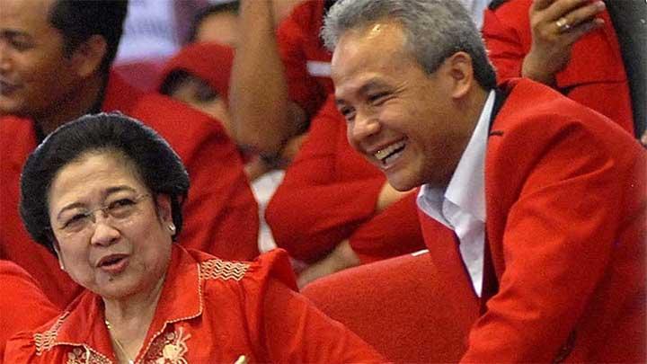 Politisi PDIP Megawati Soekarnoputri dan Ganjar Pranowo. Sumber: Tempo.co