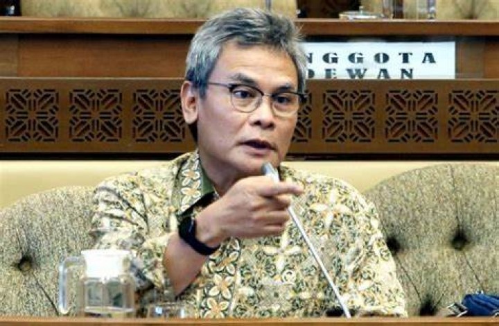 Perihal Dewan Kolonel, Johan Budi dicopot PDIP dari Wakil Ketua BURT DPR /papuadaily.id