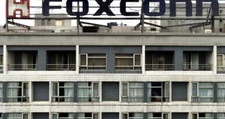 China Mengunci Area di Sekitar Pabrik iPhone Foxconn, Beberapa Hari Setelah Pekerja Melarikan Diri