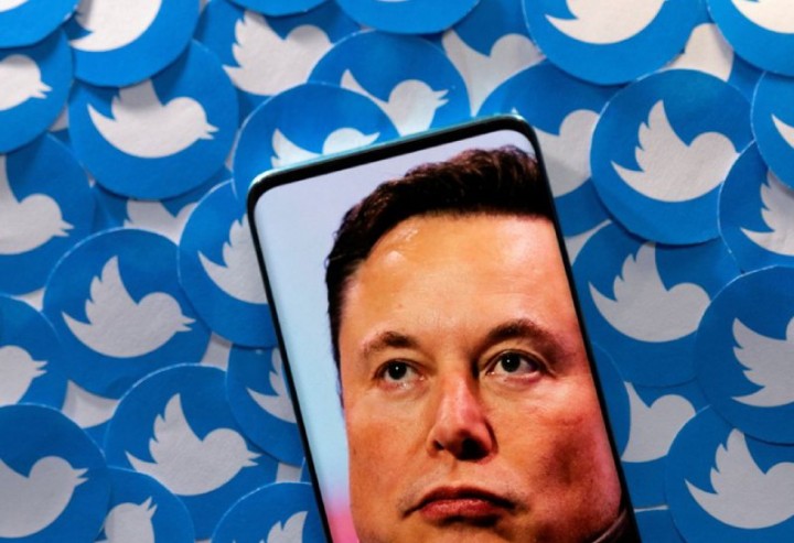 Musk mengatakan Twitter akan mengenakan biaya $ 11 setiap bulan untuk tanda centang biru