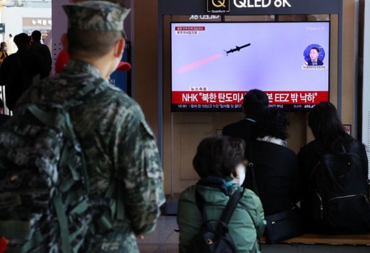Rudal Korea Utara mendarat di lepas pantai Korea Selatan untuk pertama kalinya
