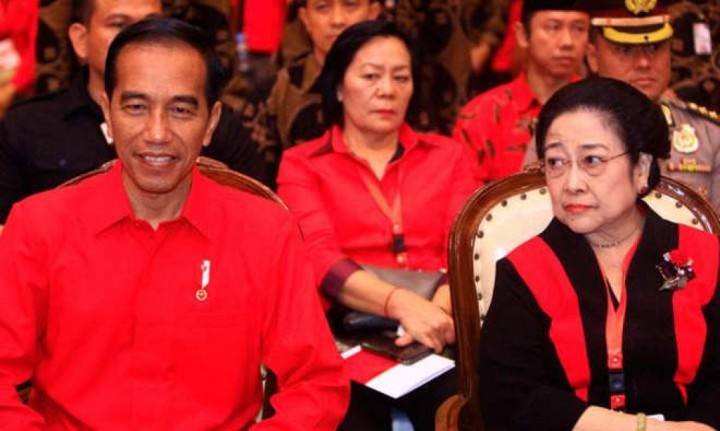 PDIP yakini sikap Jokowi dan Megawati tidak akan berbeda dalam mendukung carpes dan cawapres di Pilpres 2024 mendatang /tabloid bintang