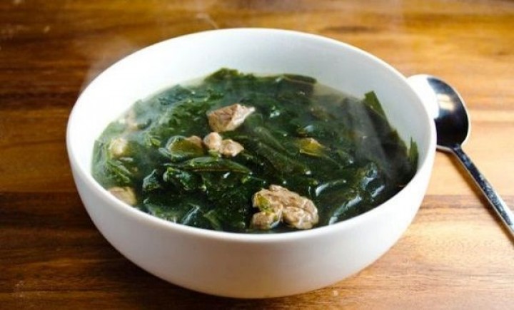 Potret Sup Rumput Laut Khas Korea. (Endeus.tv/Foto)