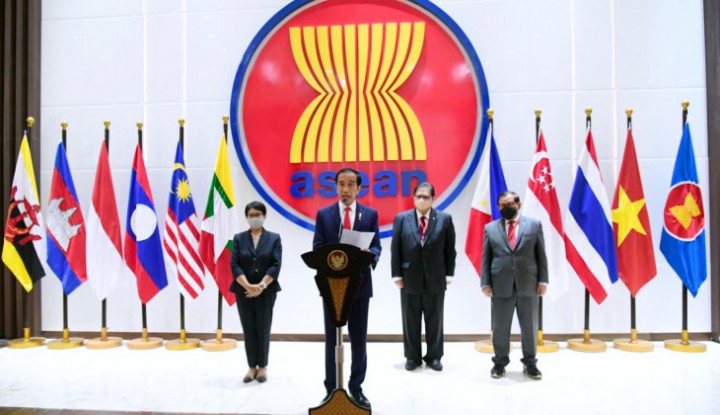 Jokowi terima palu simbolik dari Kamboja, jadikan Indonesia Resmi Ketua ASEAN 2023 /ugm.ac.id