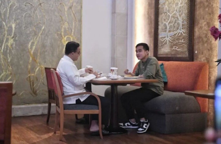 Capres Nasdem Anies Baswedan sarapan dengan Walikota Solo Gibran Rakabuming. Sumber: Twitter
