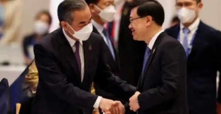 Pemimpin Hong Kong John Lee Positif COVID-19 Setelah Kembali Dari KTT APEC
