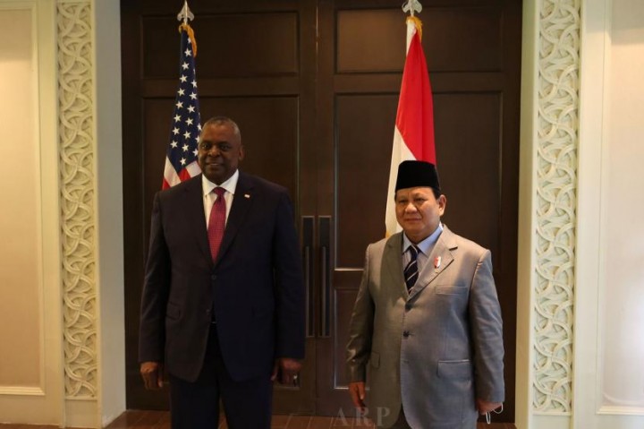 Menteri Pertahanan Indonesia, Prabowo Subianto dengan Perwakilan Menhan Amerika Serikat. (Republika.com/Foto)