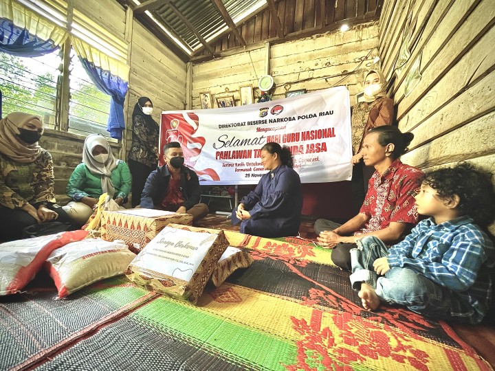 Jajaran Ditnarkoba Polda Riau mengunjungi Buk Lindar