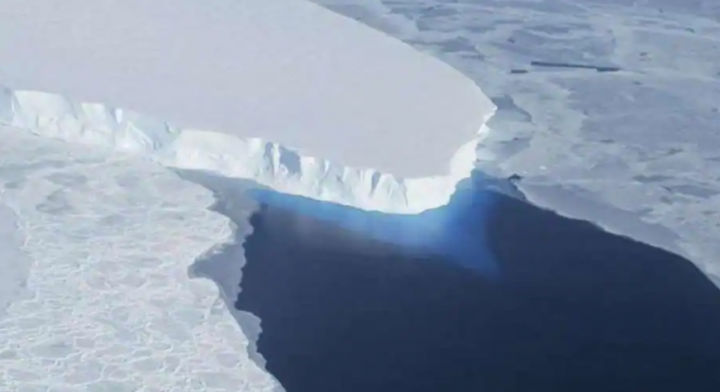 Gletser Thwaites di Antartika terlihat dalam gambar NASA