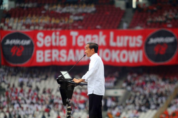 Presiden RI  Joko Widodo hadir di acara Relawan Nusantara. Sumber: Jawa Pos